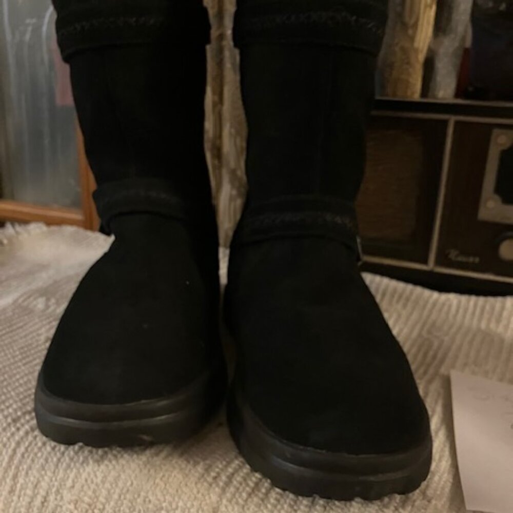 Ugg mid-calf boot